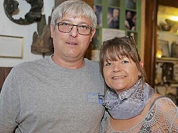 Der neue stellvertretende Vorsitzende der Werbegemeinschaft Bad Königshofen Matthias Heurung mit Vorsitzender Carmen Lang.  Foto: Thomas Hälker