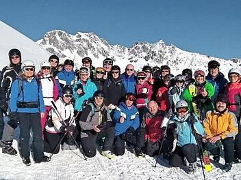 &Uuml;ber Sonnenschein und eine Neuschneeauflage freuten ich die Kulmbacher am Ende ihrer Skiwoche. Foto: privat