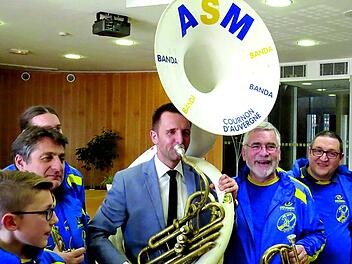 Tonangebend, aber lieber Teamplayer als Solist: Bürgermeister Andreas Hügerich kürzlich in der französischen Partnerstadt Cournon Foto: Stadt Lichtenfels
