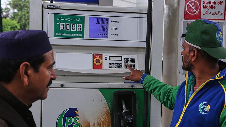 Iran-Krieg - Spritpreise in Pakistan