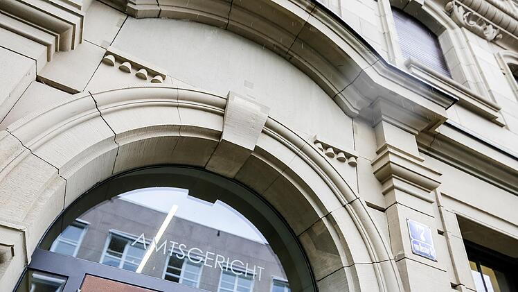 Am Amtsgericht Bad Kissingen musste sich jetzt ein Exhibitionist für seine Taten verantworten.