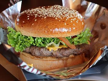 "Jobs und Burger": Karriere-Event in Bamberg bietet Beratung und Genuss "Jobs und Burger": Karriere-Event in Bamberg bietet Beratung und Genuss