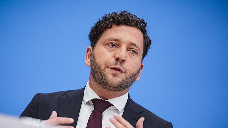 Gr&uuml;nen-Parteichef Felix Banaszak