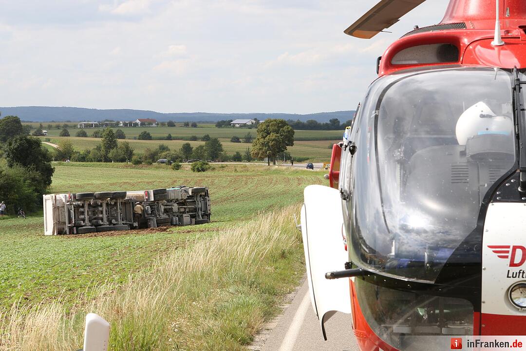 Lkw überschlägt sich bei Langenaltheim