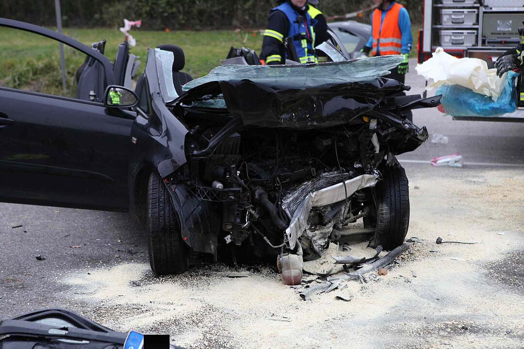 Ansbach: Frontalcrash - zwei Schwerverletzte