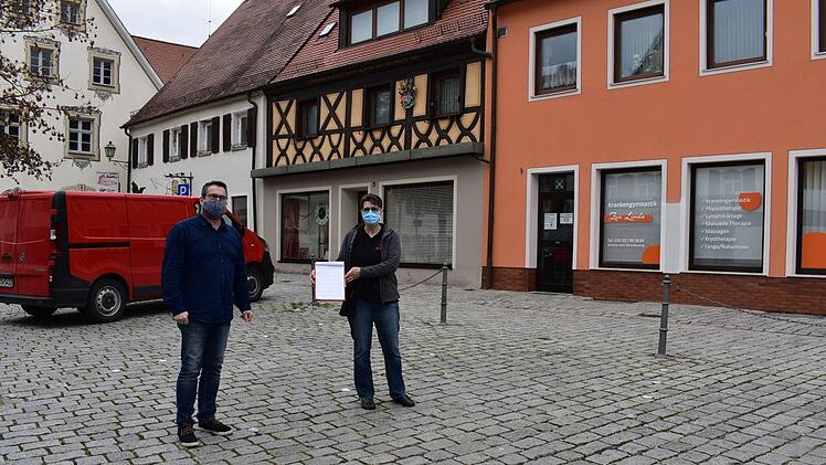 Schon dieses Pflaster war nicht gewollt, musste aber bezahlt werden. Foto: Petra Malbrich