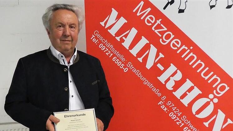 Der Bad Kissinger Metzgermeister Robert Schmitt (76) wurde im Juli von der Metzgerinnung Main-Rhön zum Ehrenobermeister ernannt.