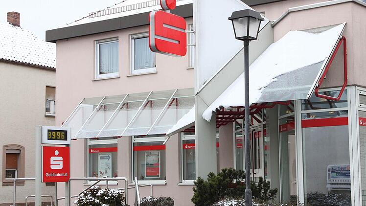 Die Filiale der Sparkasse in Ebensfeld wurde im vergangenen Jahr - ebenso wie die in Schney - überfallen.