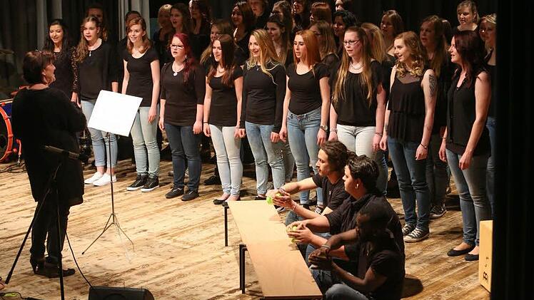Der Chor des Beruflichen Schulzentrums überzeugten sein Publikum mit viel Talent. Fotos: Barbara Herbst