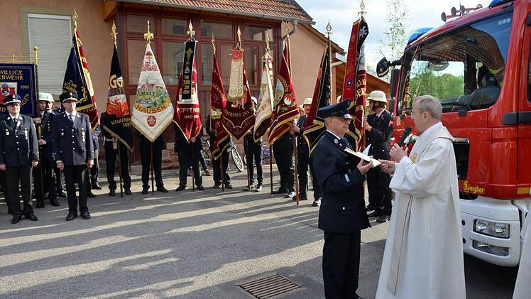 Ein weiteres Motiv von der Fahrzeugsegnung. Foto: Peter Rauch