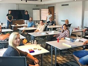 Die Teilnehmerinnen und Teilnehmer eines Weiterbildungskurses zur Pflegedienstleitung  Foto: privat