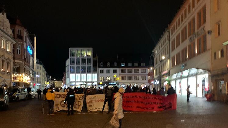 Corona-Demonstration in Würzburg: "Würzburg steht auf!"