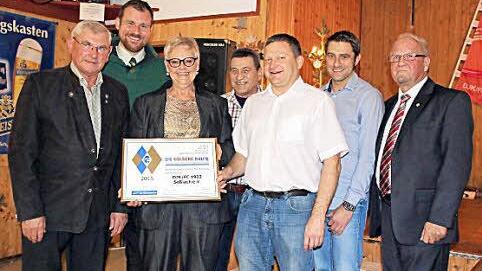 Verleihung der Goldenen Raute (von links): Willi Hollfelder, Martin Mittag, Margot Härtlein, Bernd Wittmann, Wolfgang Rößner und Marco Wittmann. Foto: Bettina Knauth