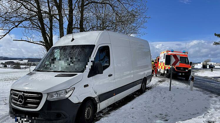 Stra&szlig;engl&auml;tte f&uuml;hrt zu Kollision
