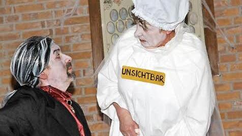 Szene aus "Dä Beckenschneider ist verkaafd!" Foto: Erlwein