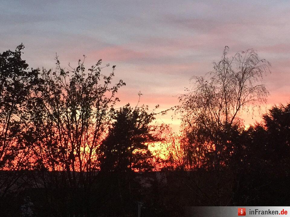 Abendrot vom 8.11.2015 - Die Bilder unserer Leser