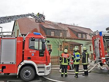 Die schnell herbeigeeilte Feuerwehr verhinderte Schlimmeres. Foto: News 5/Merzbach