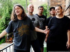 Hatten sich gemeinsam auf Coburg gefreut: "The Adolescents" mit Steve Soto (rechts), der am 27. Juni gestorben ist.  Foto: privat