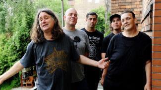 Hatten sich gemeinsam auf Coburg gefreut: "The Adolescents" mit Steve Soto (rechts), der am 27. Juni gestorben ist.  Foto: privat