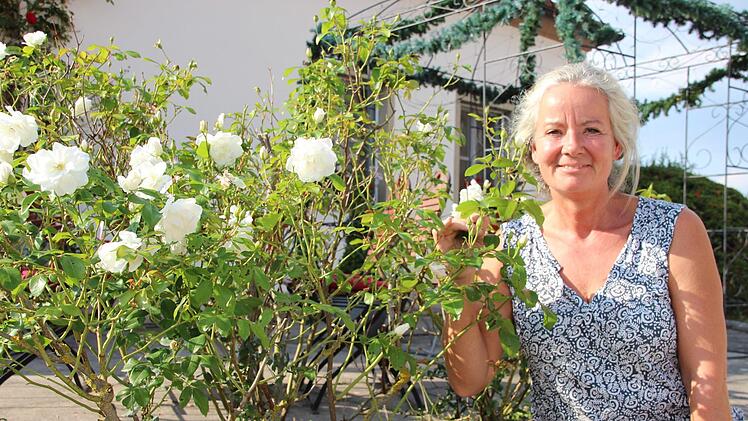 Veranstalterin Stefanie Kober freut sich auf die Rosenmesse. Foto: Franziska Rieger