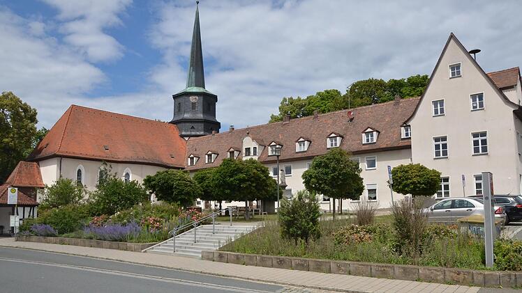 Das Pfarrzentrum St. Josef in Niederndorf, wie es sich heute den Bürgern zeigt.  Foto: Bernhard Panzer