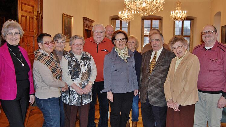 Der bisherige Bad Kissinger Seniorenbeirat mit seinem scheidenden Vorsitzenden Hans-Peter Kreutzberg (Fünfter von links) und der neuen Seniorenbeauftragten des Stadtrats Karin Renner (Mitte). Foto: Sigismund von Dobschütz