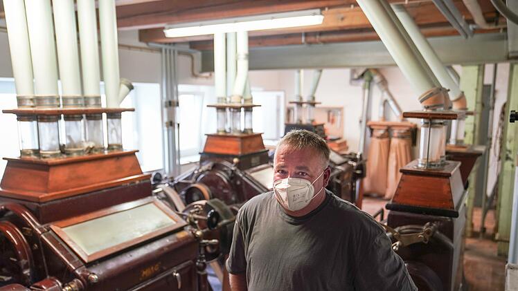 Dirk Partheimüller betreibt in der 18. Generation die Mühle in Stadtsteinach. Foto: Adriane Lochner