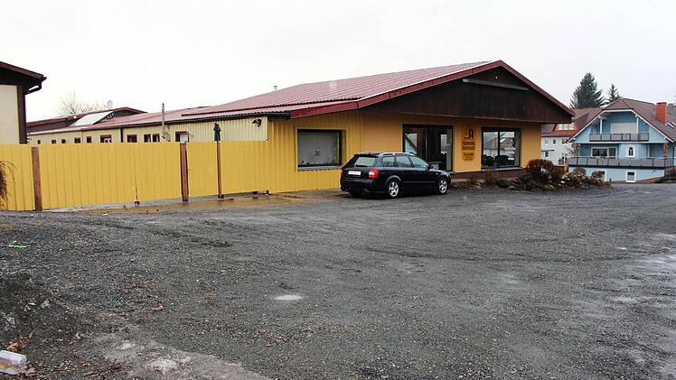 Die dezentrale Unterkunft für Flüchtlinge im Möbelhaus Ankenbrand wird Ende März geschlossen.  Foto: Julia Raab