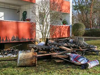 Spuren  der Verwüstung nach dem großen Brand im Hochhaus, bei dem 78 Bewohner evakuiert werden mussten. Für diese Tat sah das Gericht keinen Nachweis für Regina S. gegeben. Archivbild: Sebastian Schanz