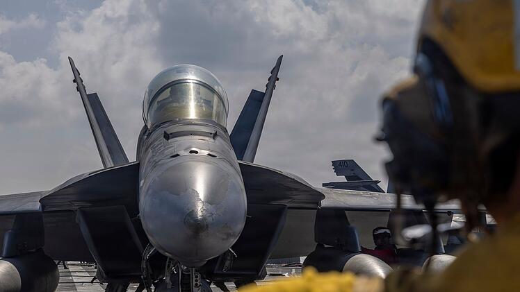 Flugzeugtr&auml;ger USS Abraham Lincoln im indischen Ozean