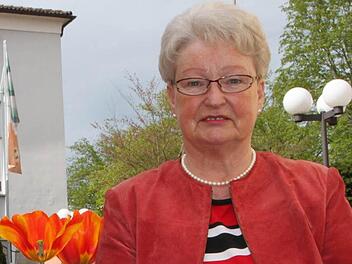 Inge Stumpf engagiert sich beim Weißen Ring. Seit Kurzem wohnt sie im Bad Brückenauer Kurstift. Foto: Ulrike Müller