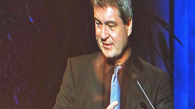 Markus Söder sicherte in Bad Kissingen den Mitgliedern des Hotel- und Gaststättenverbandes seine Unterstützung zu. Dieter Britz