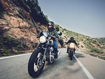 Motorradfreunde warten schon auf den Beginn der neuen Saison.