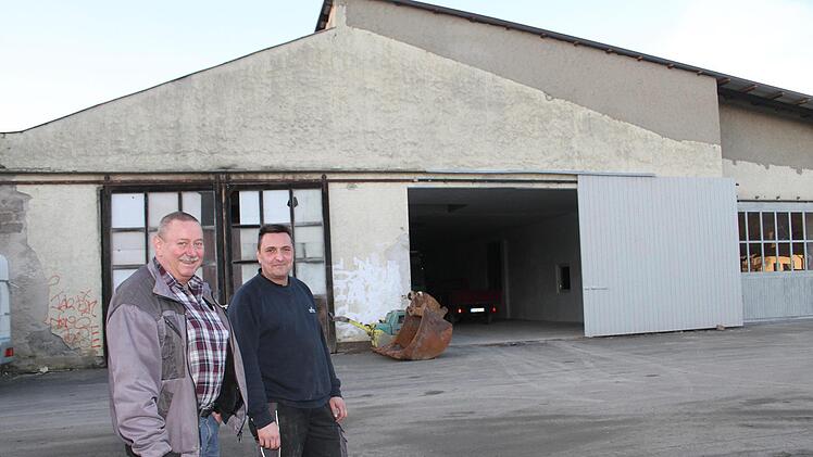Roland Röttgen und Thomas Pfändner sind mit ihrer Firma P + R dabei, das ehemalige ATS-Gelände wieder auf Vordermann zu bringen.  Foto: Sonny Adam