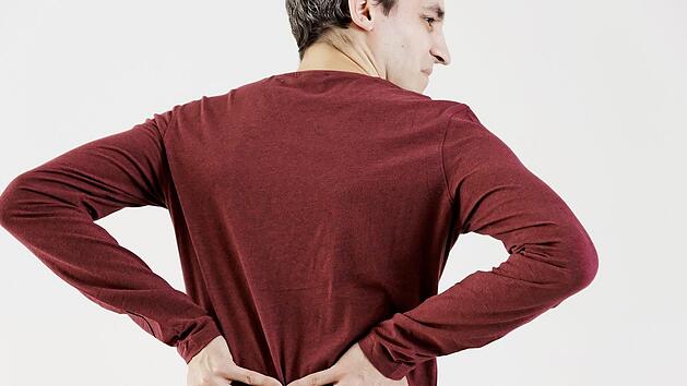 K&ouml;nnen auch Stress, Unzufriedenheit und Unsicherheit R&uuml;ckenbeschwerden verursachen? Antworten auf diese Frage gibt beim Gesundheitstag in Kronach der Arzt Abdulfattah Elkhader. Foto: Monique W&uuml;stenhagen