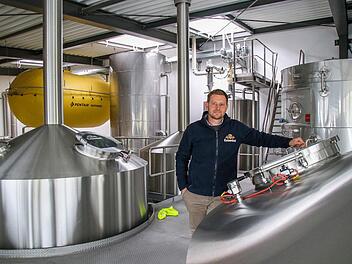 Hochmoderne Brauerei: Geschäftsführer Felix Wörner verspricht, dass der Gestank ein Ende hat. Foto: Sebastian Schanz