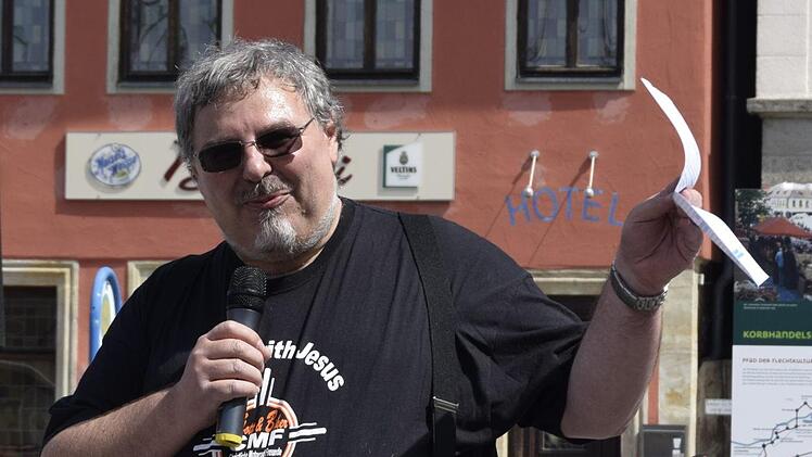 Prediger Christian Böhnlein berichtete von den schönen und den  holprigen Straßen des Lebens.Andreas Welz