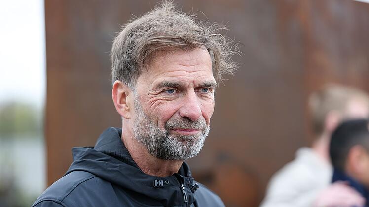 J&uuml;rgen Klopp hat sich nach der Niederlage Deutschlands bei der Fu&szlig;ball-WM zur Bundestrainer-Frage ge&auml;u&szlig;ert.
