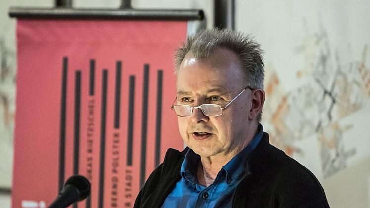 "Coburg liest": Der Publizist Bernd Polster stellte im Kunstverein Coburg seine Biografie von Walter Gropius vor.Foto: Jochen Berger