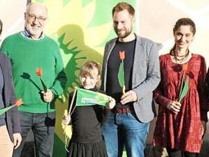 Die Grünen gründeten in Kronach einen Ortsverband. Das Bild zeigt von links Landtagsabgeordneten Tim Pargent, Ortsverbandssprecher Peter Witton, Anni Müller, Beisitzer Peter Müller, Sprecherin Rosalie Heckel und Schriftführerin Luisa Thron. Foto: Rainer Glissnik