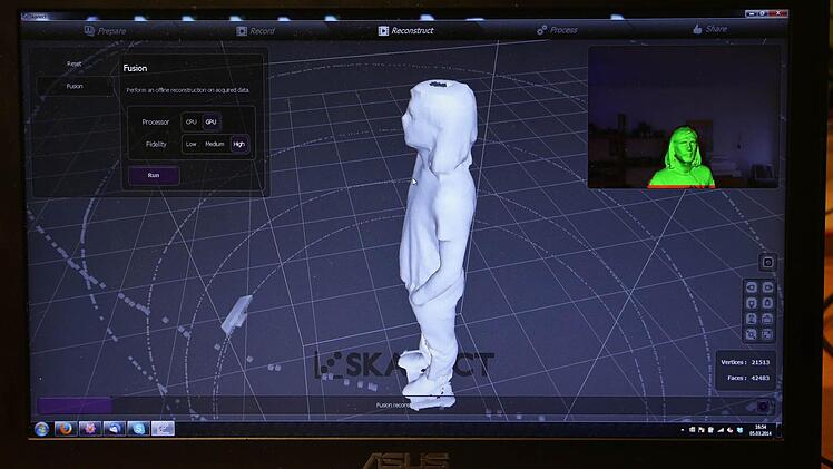 5. Ein Programm berechnet aus den ganzen Bildern ein 3D-Modell, das dann gedruckt wird. Foto: Barbara Herbst