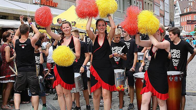Impressionen vom Samba-Umzug 2015. Foto: Albert Höchstädter