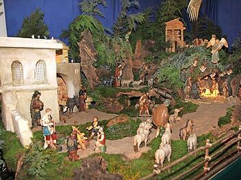 Die Krippe in der Hallerndorfer Kirche St.-Sebastian gilt als eine der schönsten im Landkreis.  Foto: Mathias Erlwein