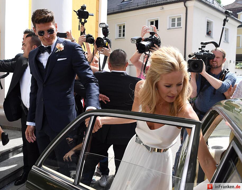 Mario Gomez heiratet seine Carina in München