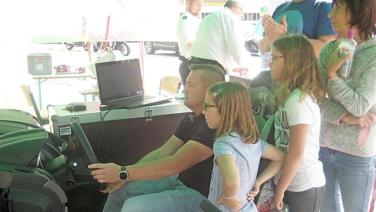 Viele Teilnehmer verzeichnete der Reaktionstest. Foto: Paul Hader