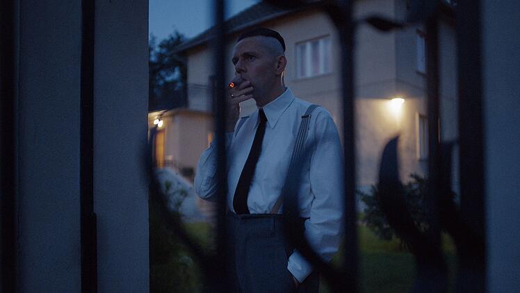 Mit seiner Rolle des KZ-Kommandanten Rudolf H&ouml;&szlig; in "The Zone of Interest" sorgte Christian Friedel weltweit f&uuml;r Aufmerksamkeit. Das Holocaust-Drama von Jonathan Glazer wurde 2024 mit einem Oscar als bester internationaler Film ausgezeichnet.