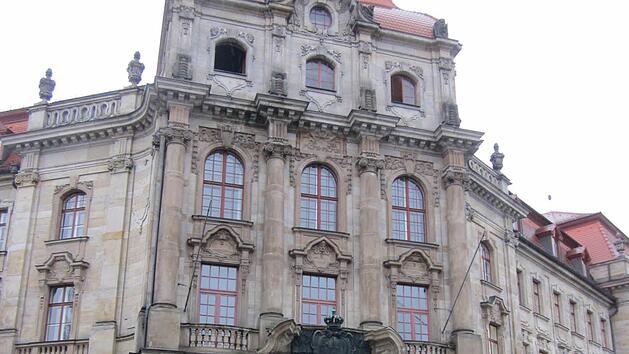 Vor dem Landgericht Bayreuth läuft die Verhandlung gegen die 22-Jährige, die in Untersteinach im Vollrausch auf einen schlafenden Bekannten eingestochen hat. Foto: Archiv/Stephan Tiroch