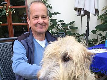 Auch sein neues Herz schlägt für Tiere. Lutz Thoma und Hündin  Tamira waren ein Jahr getrennt: Der 62-Jährige aus Osserich litt an einer schweren Herzschwäche, schließlich half nur noch die Transplantation.Jochen Nützel