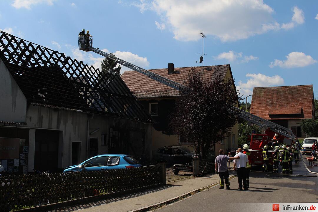 Garage in Burgthann brennt ab