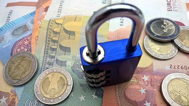 Konventionelle Geldanlagen erfreuen sich nach wie vor großer Beliebtheit.